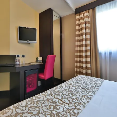 Western Cinemusic Hotel Rzym