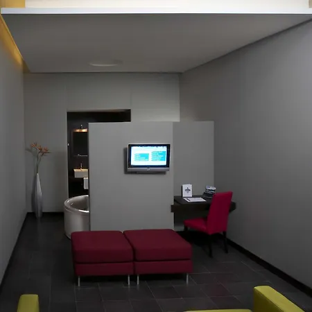 Western Cinemusic Hotel Rom